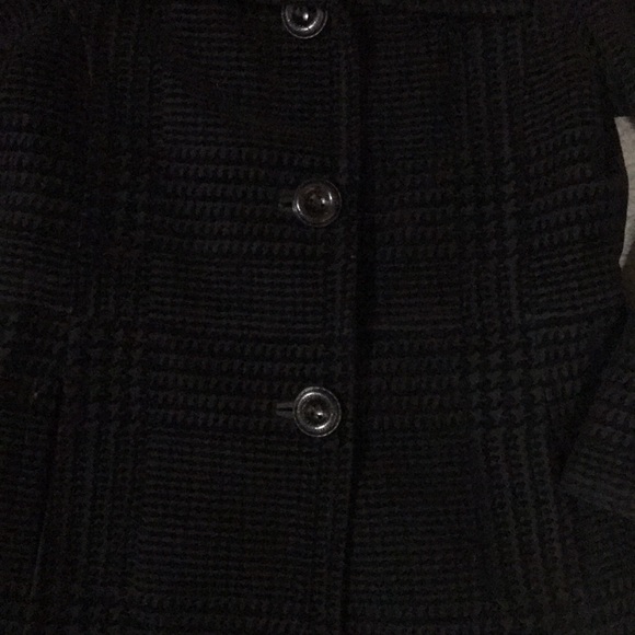 Elegant Cloth Coat - Picture 2 of 8